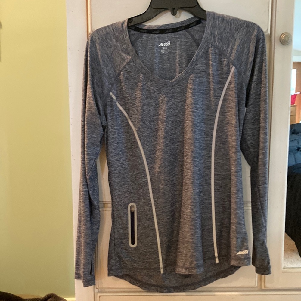Avia quick dry work out shirt